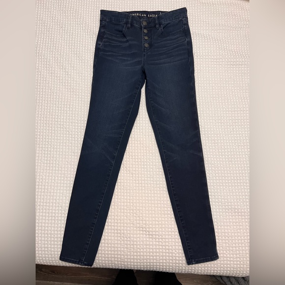 ❗️💲CLOSEOUT SALE: $5 💲❗️- Ultra Dark Wash High Waist AE Jeans - Picture 2 of 6
